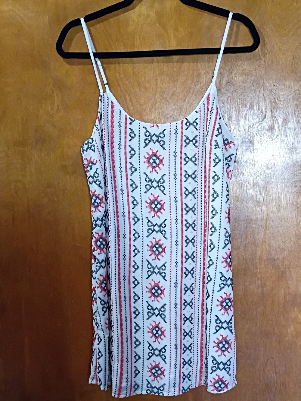 Sam Edelman White Dress with Red & Black Print Size M Like New Quality Beaded
